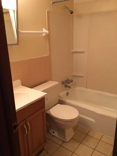 40 E Lane Ave 2BR