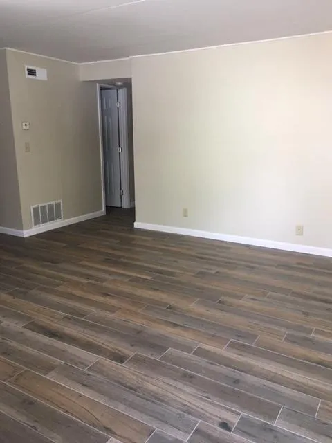 40 E Lane Ave 2BR - Renovated Unit