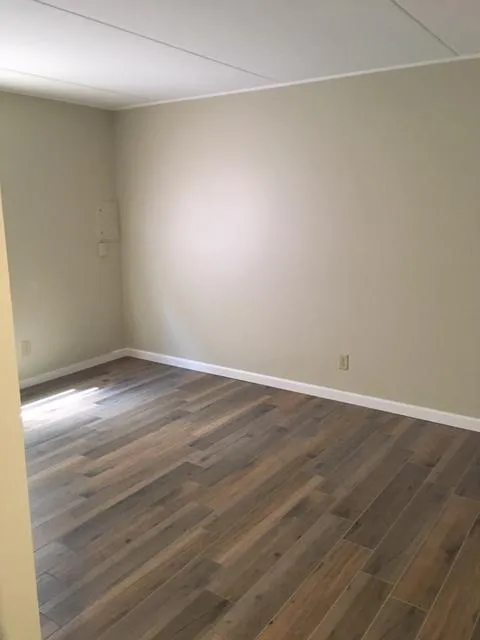 40 E Lane Ave 2BR - Renovated Unit