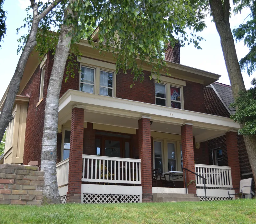 44 E Lane Ave