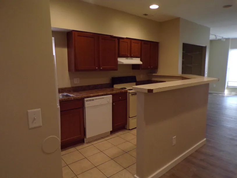 46 W 10th Ave Apt B ~ 5BR