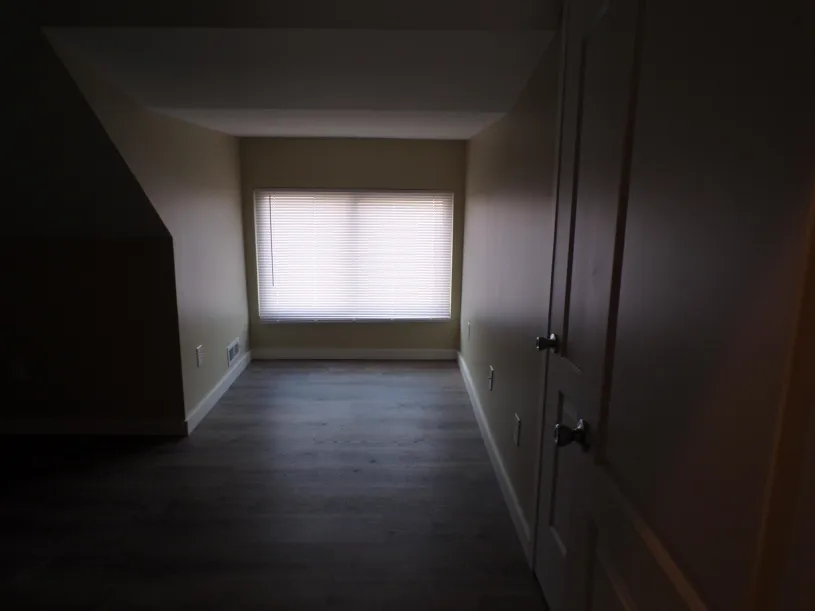 46 W 10th Ave Apt B ~ 5BR