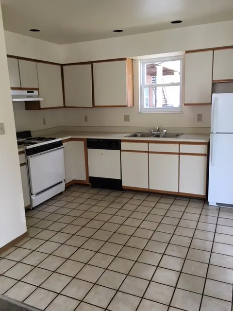 46 W 10th Ave Apt C ~ 4BR