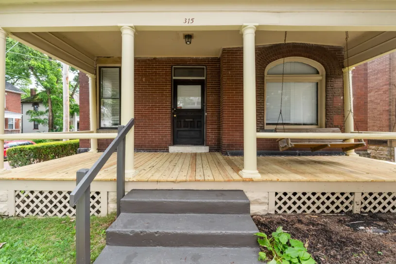 315 W 8th Ave