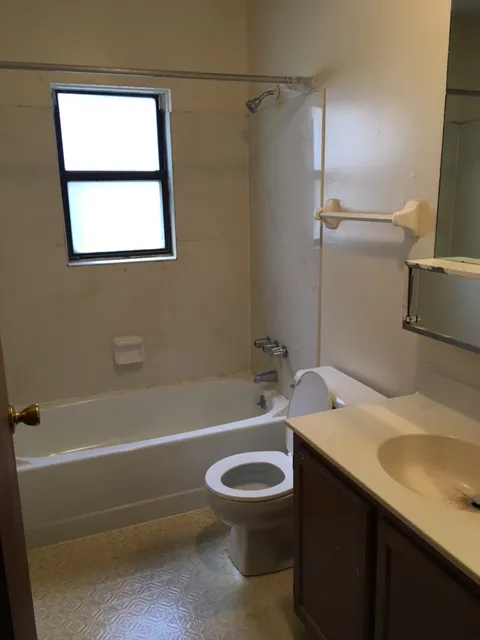 56-58 W Northwood Ave