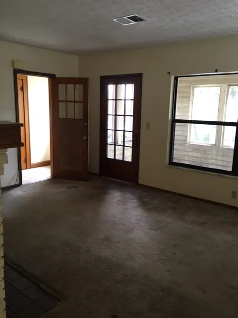56 W Northwood Ave