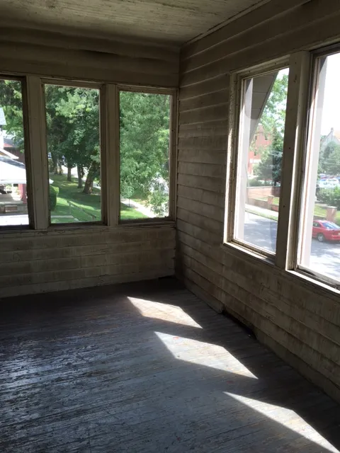 56 W Northwood Ave