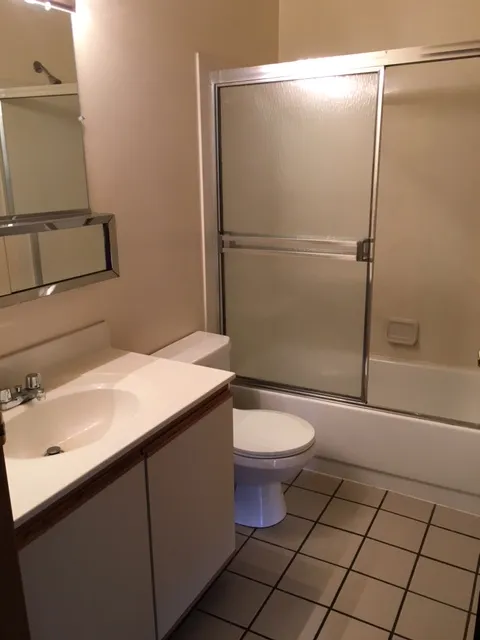 63 E 14th Ave 5BR