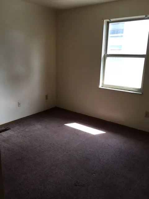 63 E 14th Ave 5BR