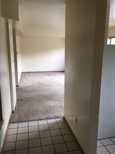 63 E 14th Ave 5BR