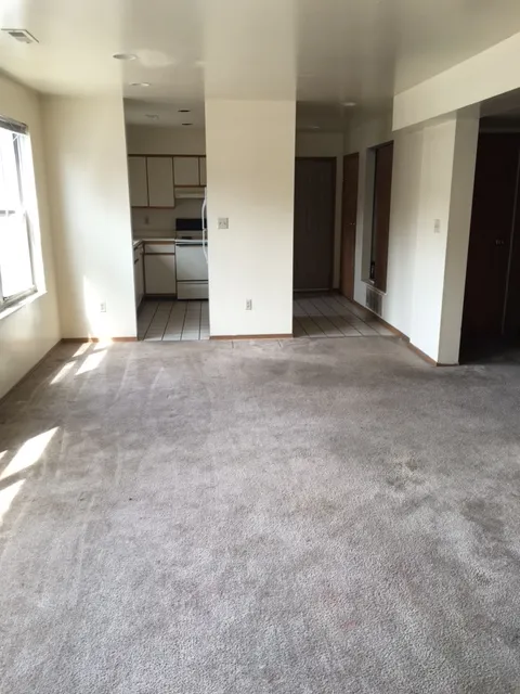 63 E 14th Ave 5BR