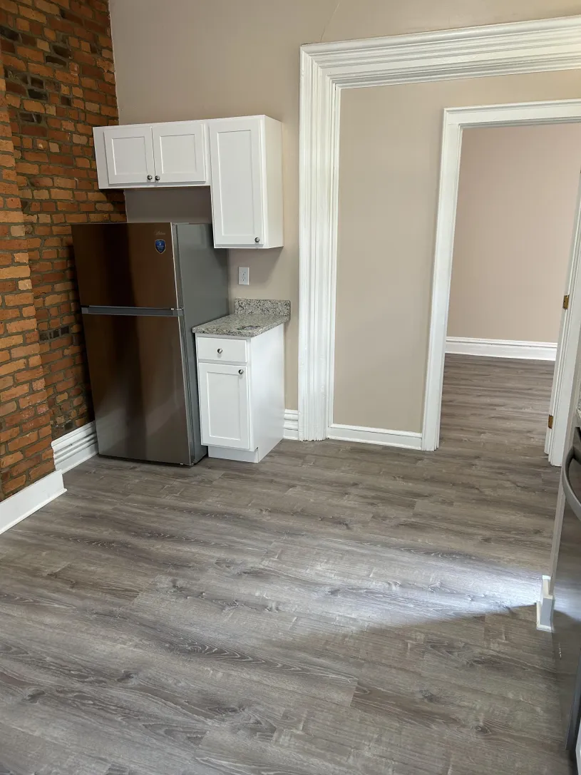 65 W Starr Ave Apt E