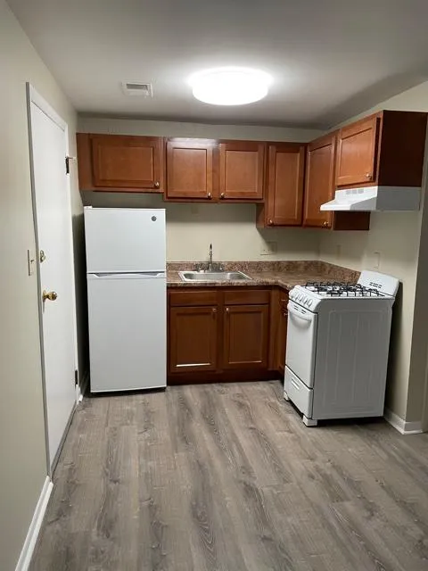 679 Dennison Ave Apt #3