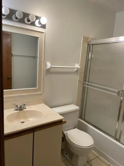 687 N High St - 1BR - Unit 2C