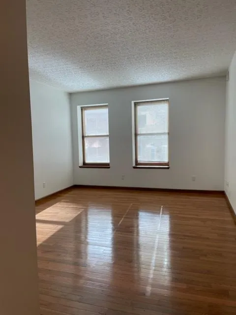 687 N High St Apt 2D