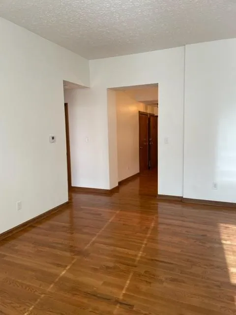 687 N High St Apt 2D