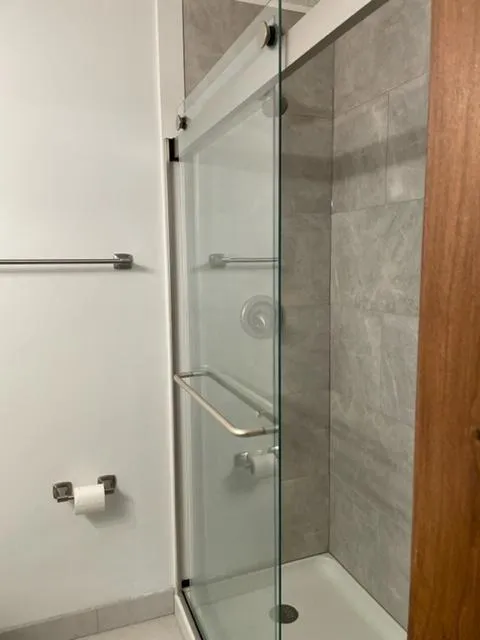 687 N High St Apt 2D