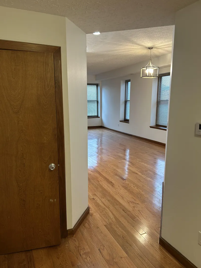 687 N High St Apt 2F