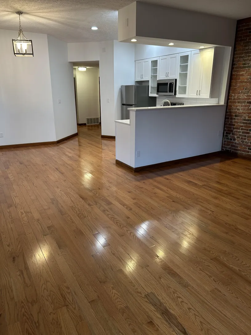 687 N High St Apt 2F