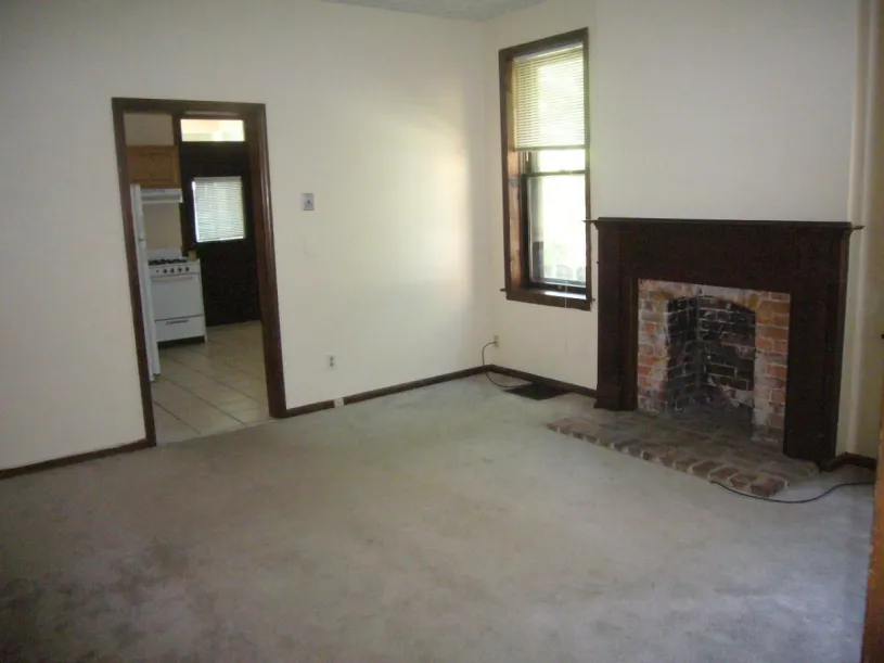 693 Dennison Ave apt B