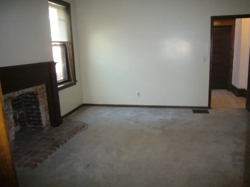693 Dennison Ave apt B