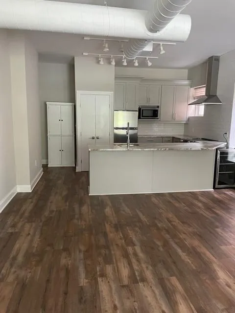 737 Dennison Ave - 737B