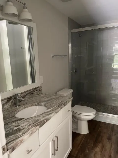 737 Dennison Ave - 737B