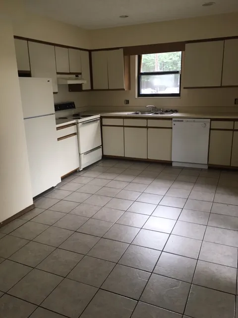 78 W 10th Ave Apt C 4BR