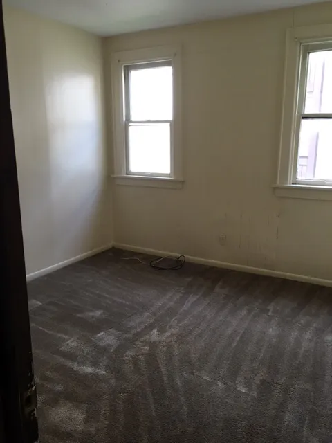 83 E 14th Ave