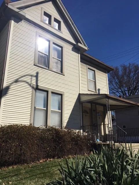 84 W Dodridge St