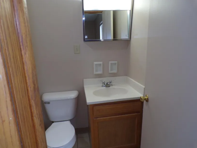 855 Chambers Rd Apt A ~ Studio 