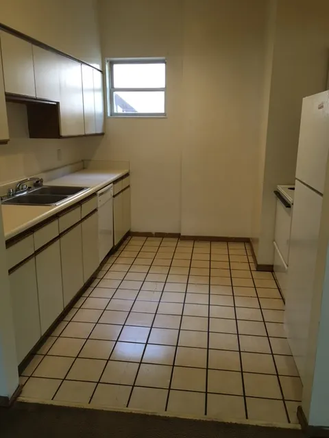87 E 14th Ave 4BR - Unit A