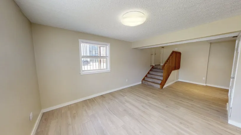87 E 14th Ave Apt C ~ Newly renovated 