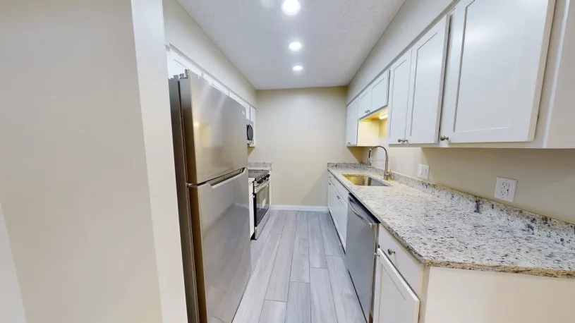 87 E 14th Ave Apt C ~ Newly renovated 