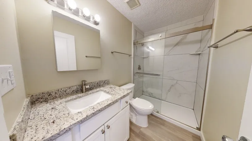 87 E 14th Ave Apt C ~ Newly renovated 