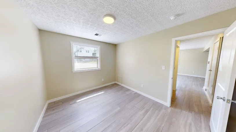 87 E 14th Ave Apt C ~ Newly renovated 