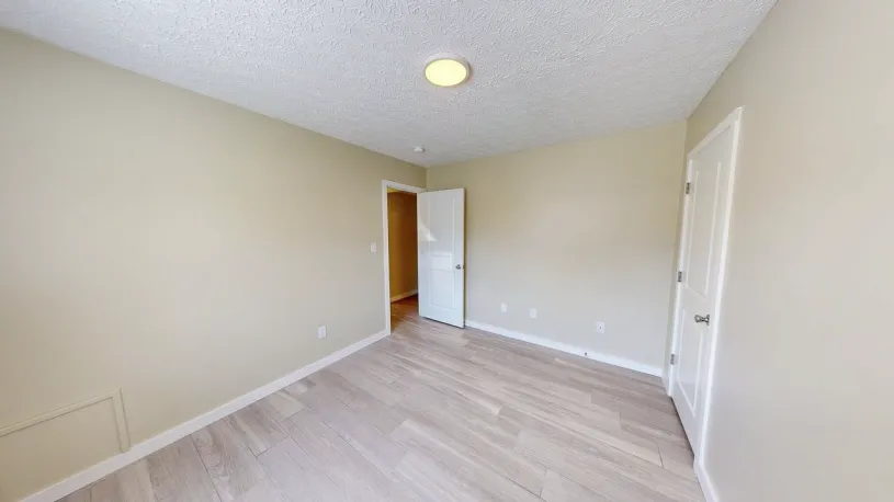 87 E 14th Ave Apt C ~ Newly renovated 