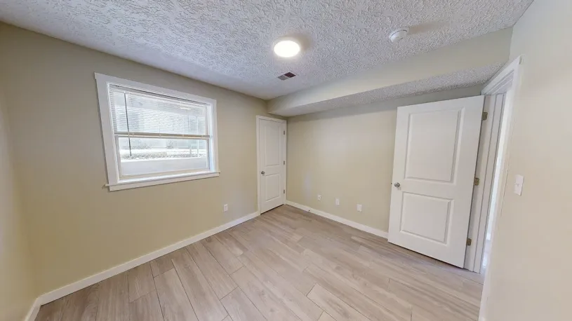 87 E 14th Ave Apt C ~ Newly renovated 
