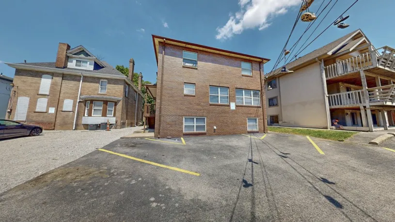 87 E 14th Ave Apt C ~ Newly renovated 