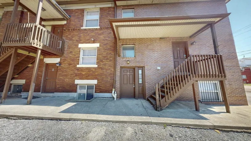 87 E 14th Ave Apt C ~ Newly renovated 