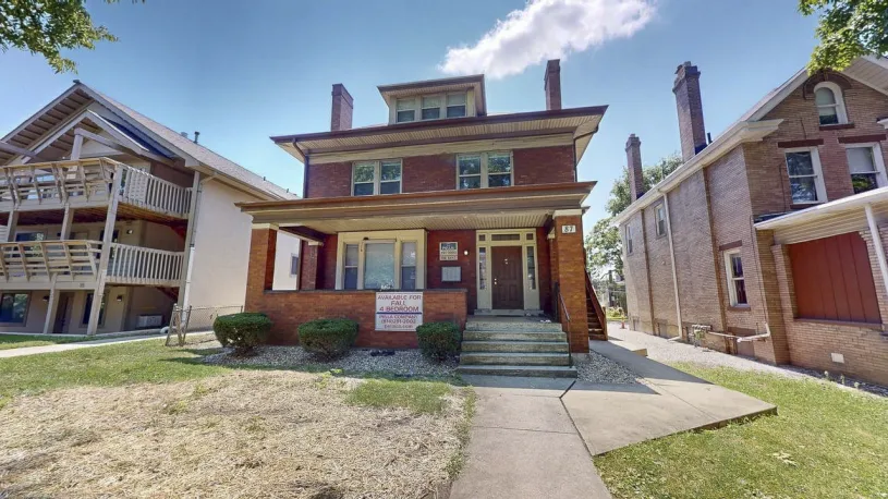 87 E 14th Ave Apt C ~ Newly renovated 