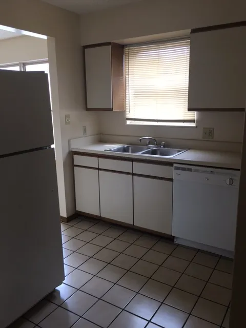 87 E 14th Ave Apt D ~ 5BR