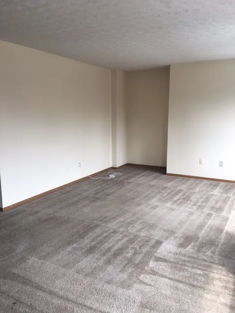 87 E 14th Ave Apt D ~ 5BR