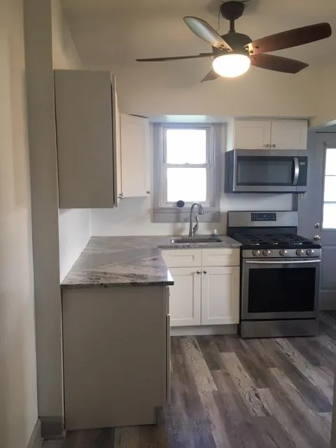 883-885 Northwest Boulevard
