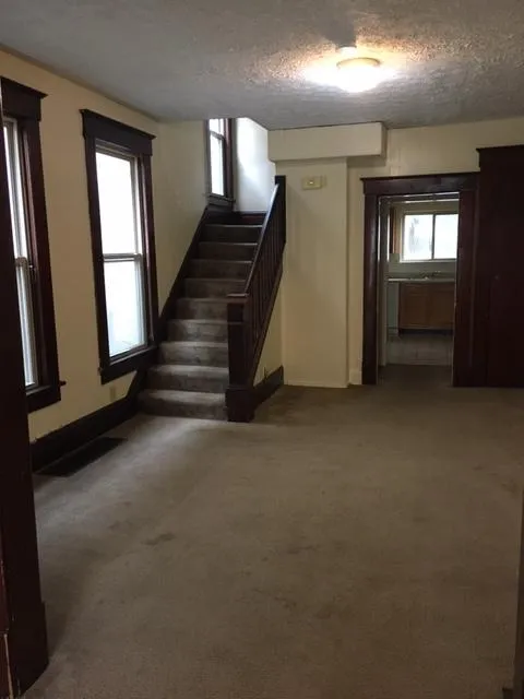 89 W Norwich Ave