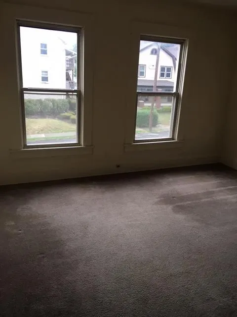 89 W Norwich Ave