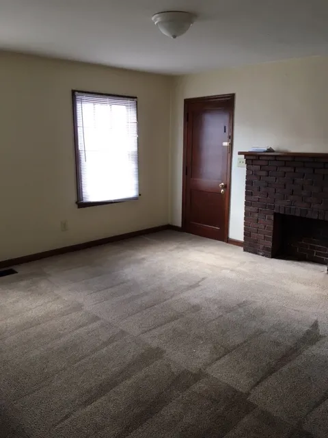 90 W Dodridge St Apt A