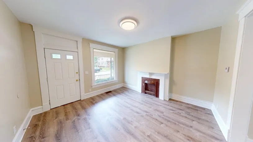 91 W Norwich Ave ~ Newly Renovated! 