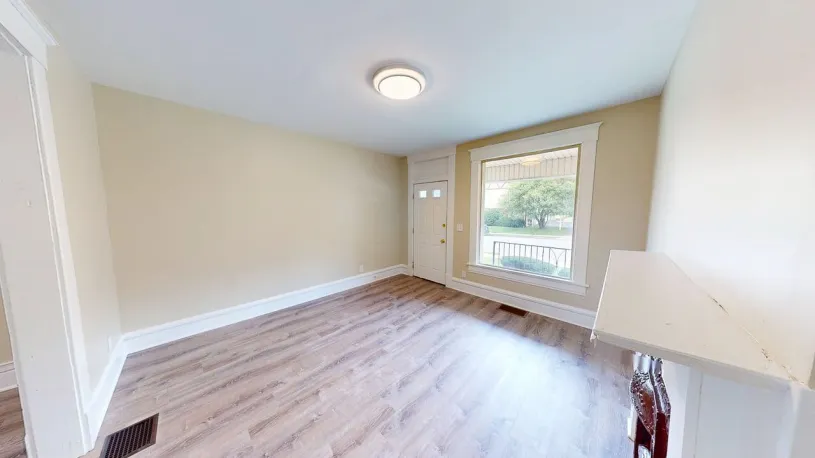 91 W Norwich Ave ~ Newly Renovated! 