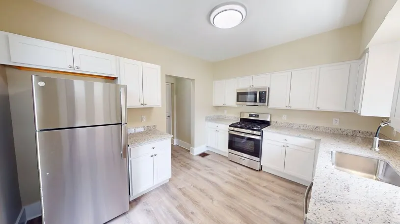 91 W Norwich Ave ~ Newly Renovated! 